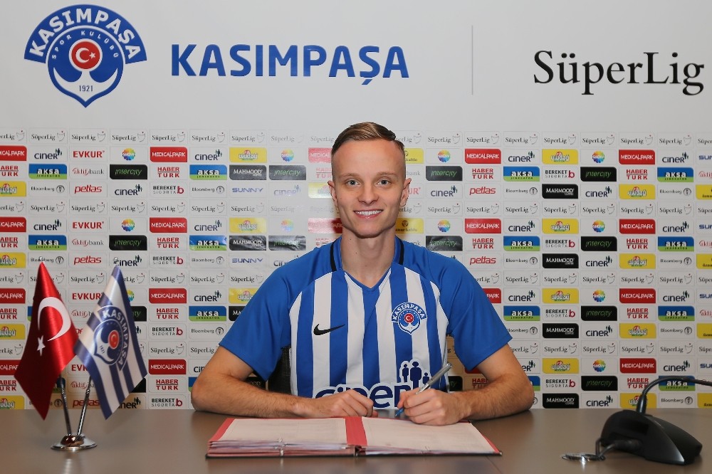 Kasımpaşa, Florent Hadergjonaj’ı kadrosuna kattı 
