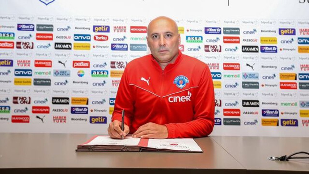 Kasımpaşa teknik direktörlüğüne sürpriz isim getirildi! İkinci kez yuvaya döndü!