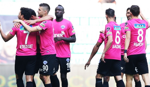Kasımpaşa'dan bir darbe de Bursaspor'a! 2-1