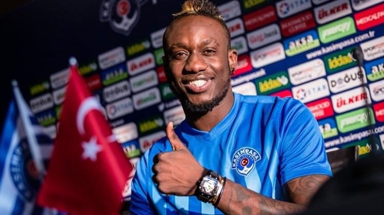 Kasımpaşa'ya Çin'den forvet