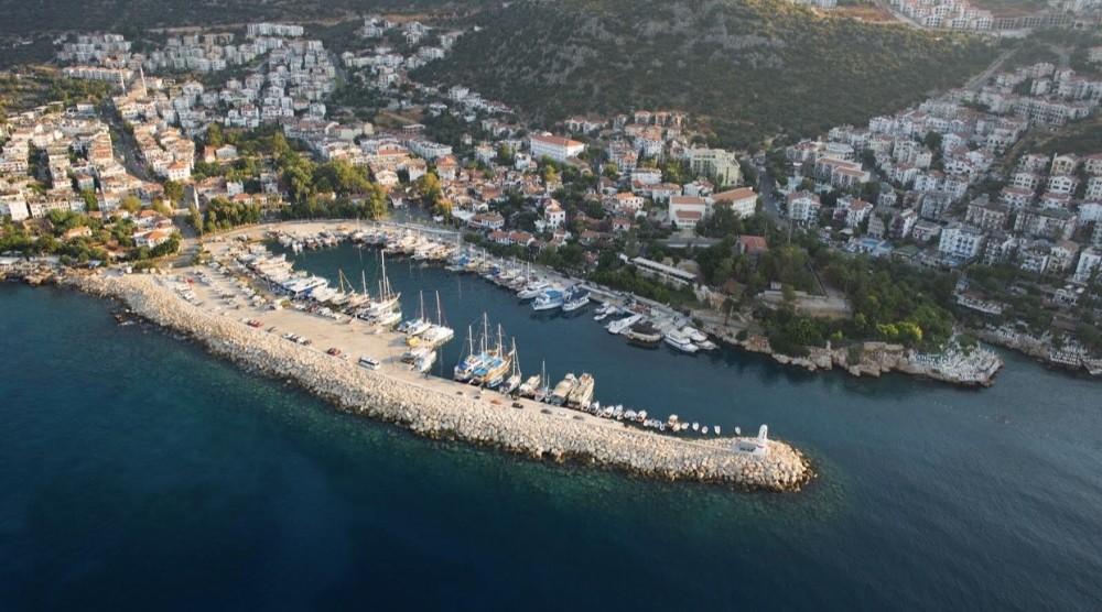 Kaş’ın nüfusu arttı 
