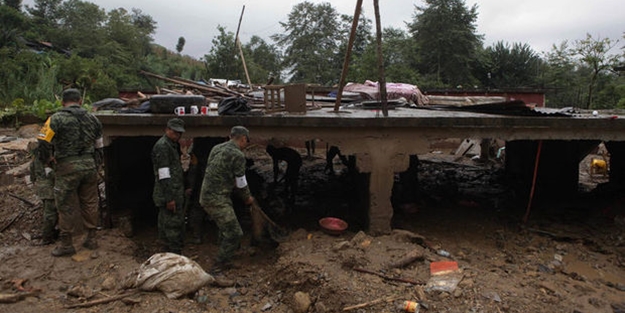 Kasırga 38 can aldı