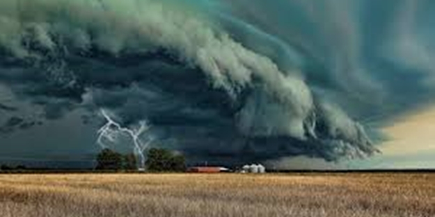 Kasırgadan mağaraya sığındılar!