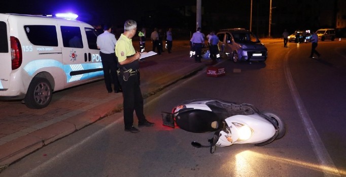Kasksız motokurye kazada hayatını kaybetti