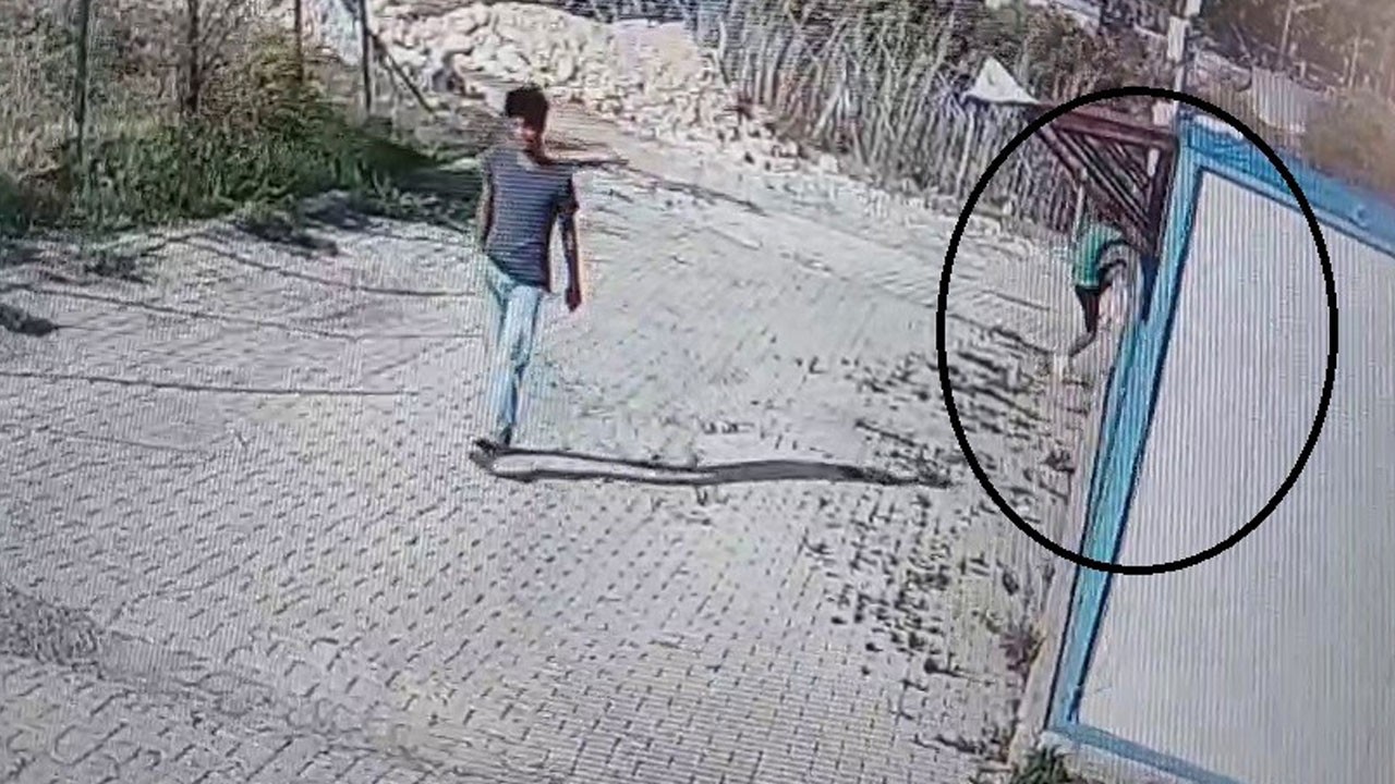 Kaşla göz arasında! 30 saniyede laptop çaldılar