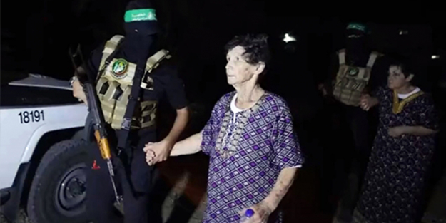 Kassam, esir aldığı İsraillilerin görüntülerini paylaştı...