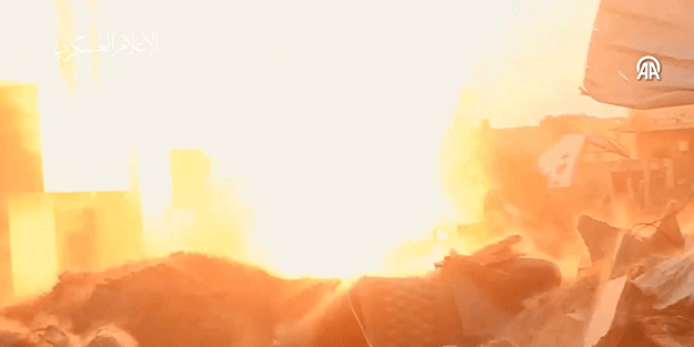 Kassam'ın ilk kez kullandığı roketler İsrail'i perişan etti! Müthiş görüntüler