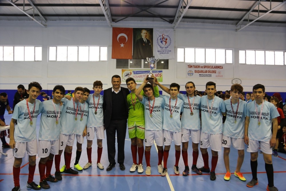 Kaş’ta futsal heyecanı sona erdi 