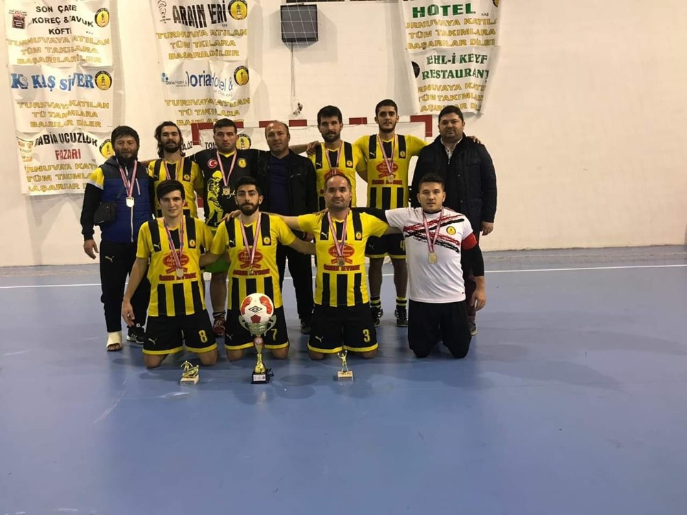 Kaş’ta futsal turnuvası 