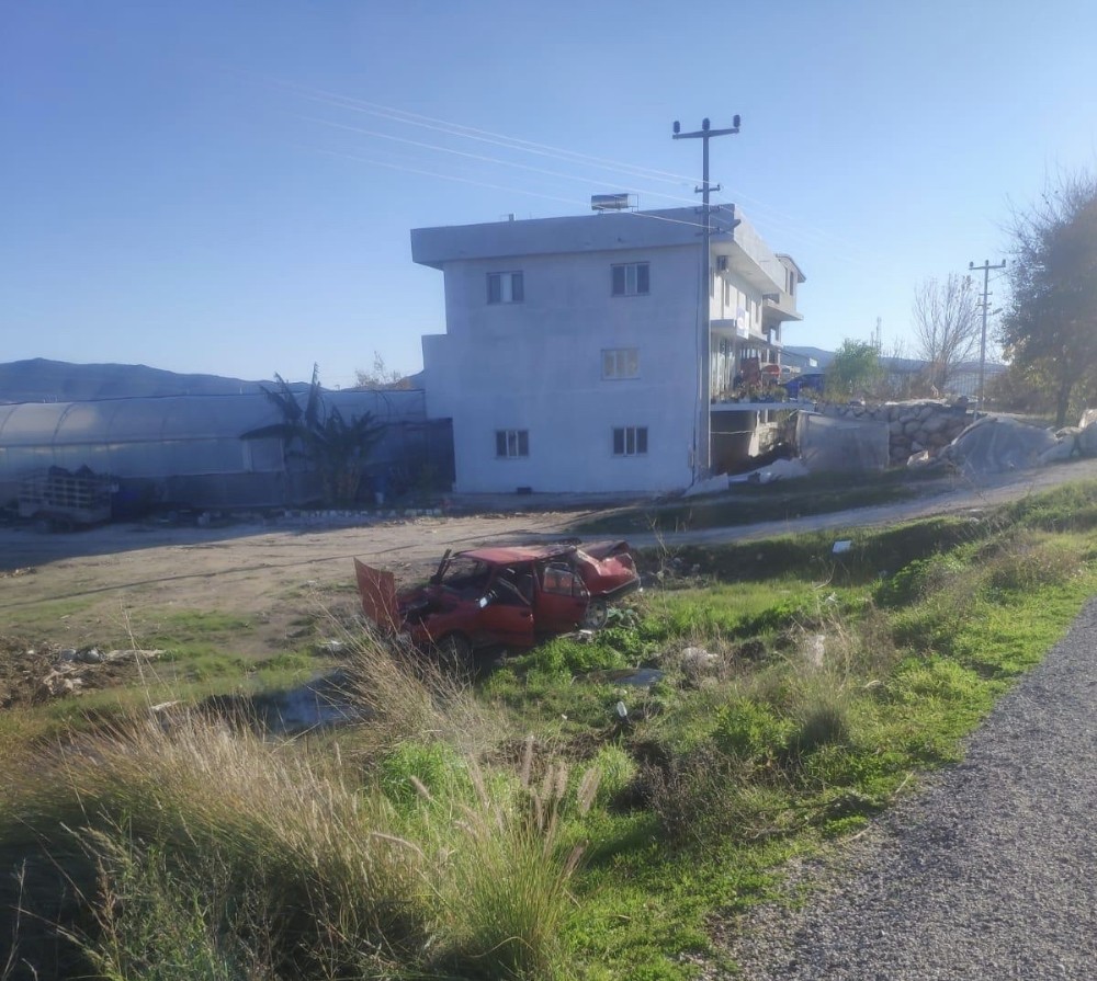 Kaş’ta otomobil takla attı: 1 yaralı 
