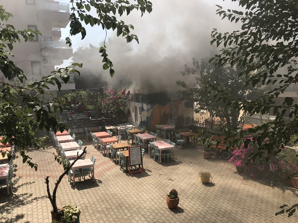 Kaş’ta trafo yangını korkuttu 