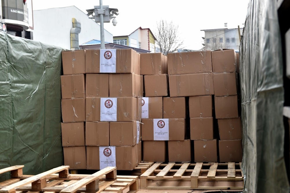 Kastamonu Belediyesinden deprem bölgesine yardım 
