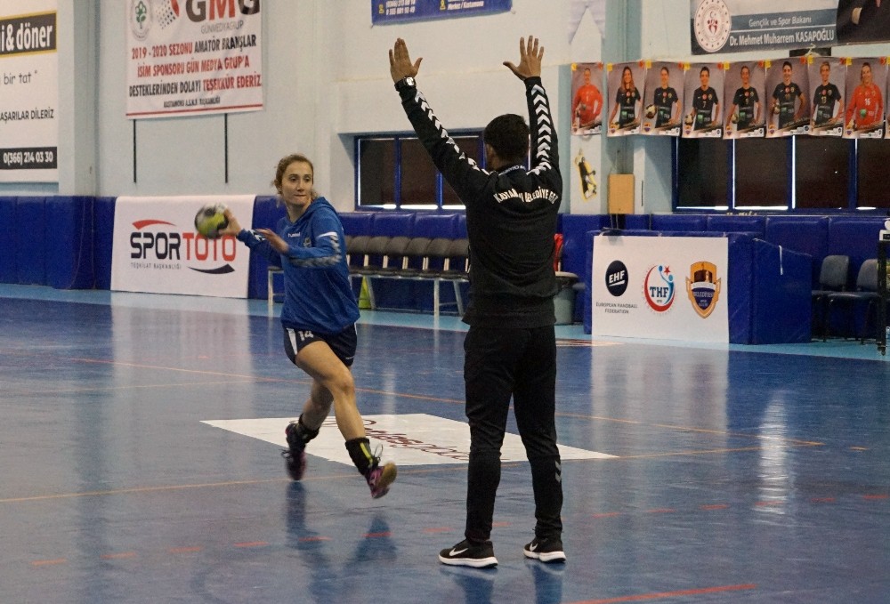 Kastamonu Belediyespor, EHF Kupası maçlarının hazırlıklarını tamamladı 