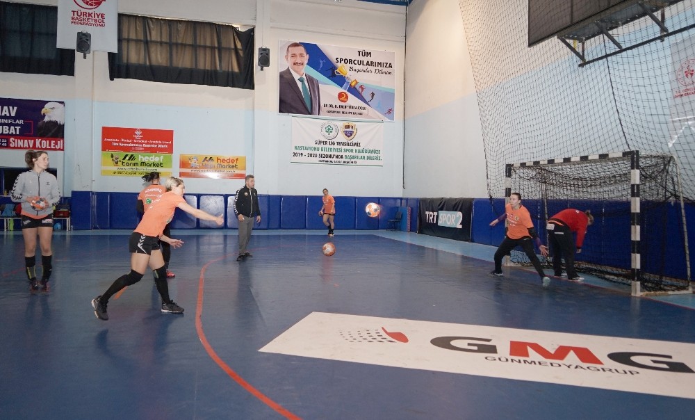 Kastamonu Belediyespor, Siofok maçının hazırlıklarını sürdürüyor 