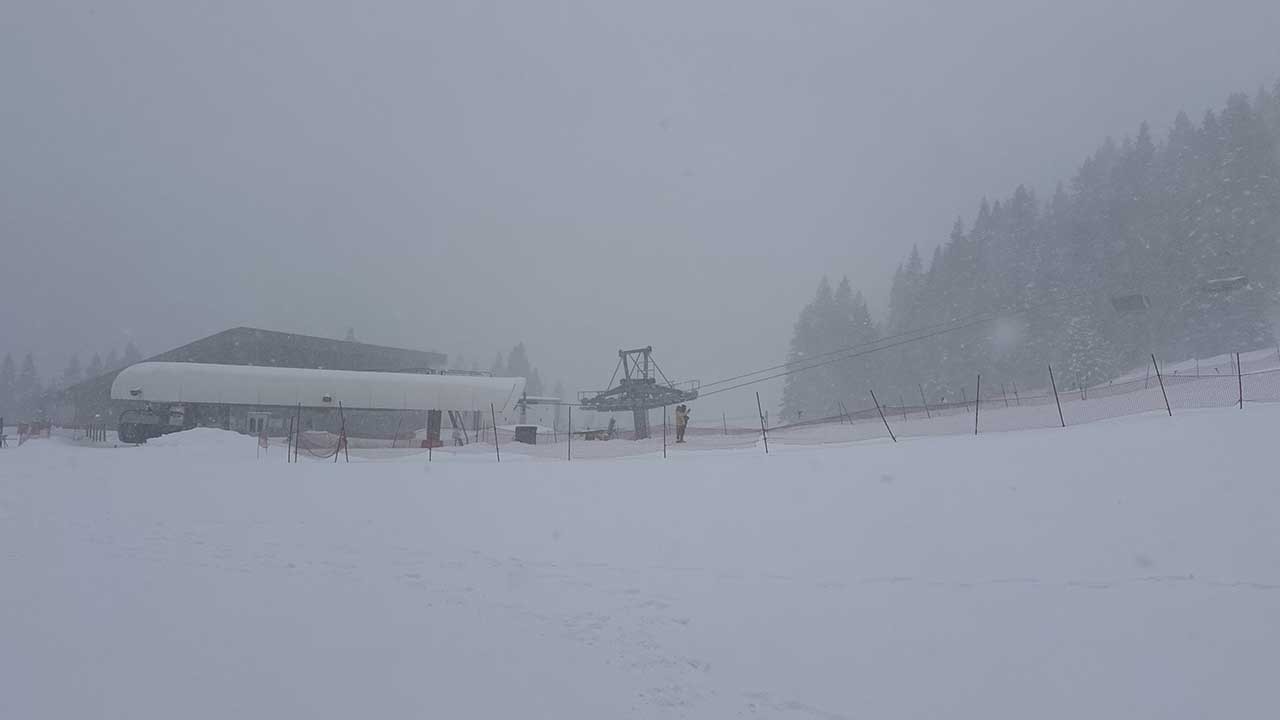 Ilgaz Dağı'nda kar yağışı etkili oluyor