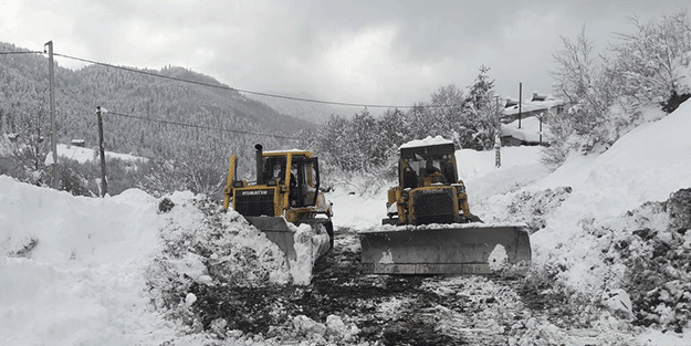 Kastamonu ve Sinop'ta kar nedeniyle 78 köye ulaşım sağlanamıyor