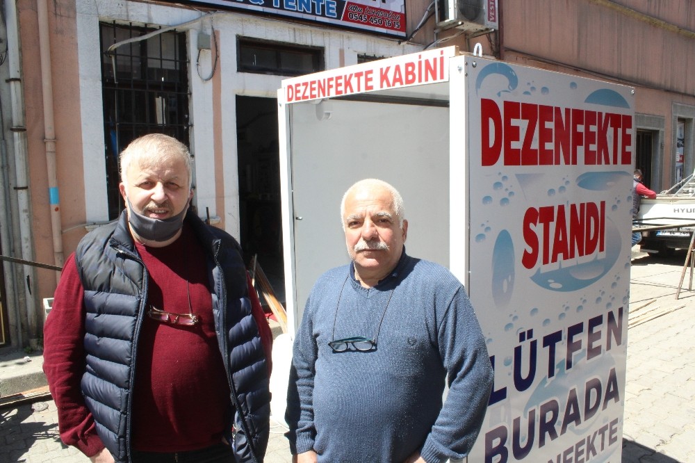 Kastamonu’da buzdolabı tamircisi, sensörlü dezenfekte kabini üretti 