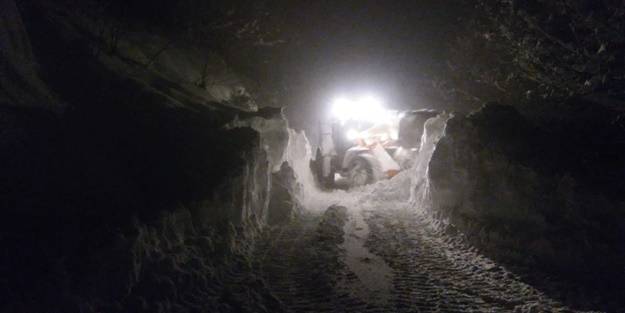 Kastamonu'da çığ! Kara yolu kapandı