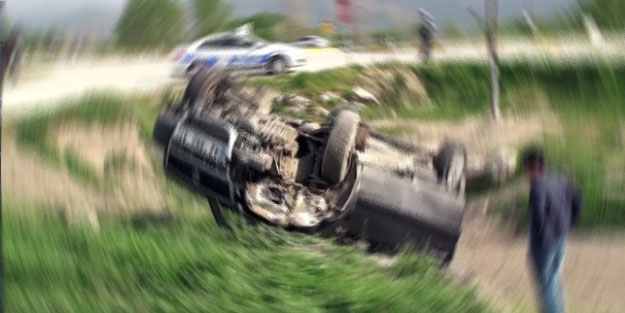 Kastamonu'da kamyonet devrildi: 4 yaralı