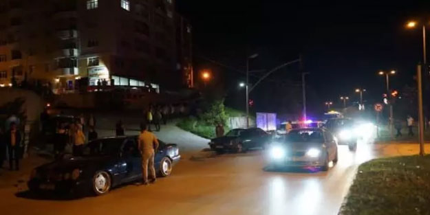 Kastamonu’da kavşakta iki otomobil çarpıştı: 3 yaralı