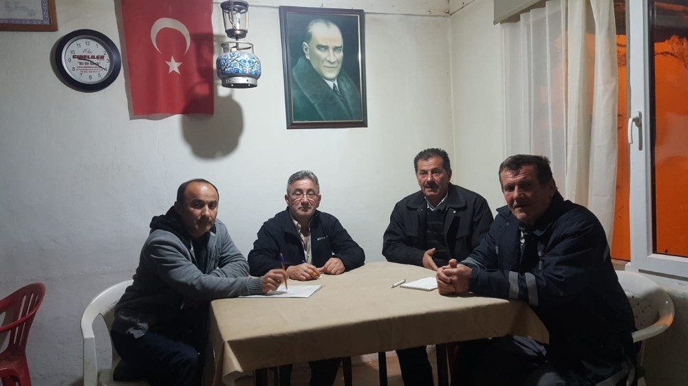 Kastamonu’da köy muhtarı, 7/24 destek masası kurdu 