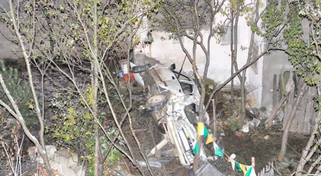 Kastamonu'da otomobil devrildi: 2 ölü