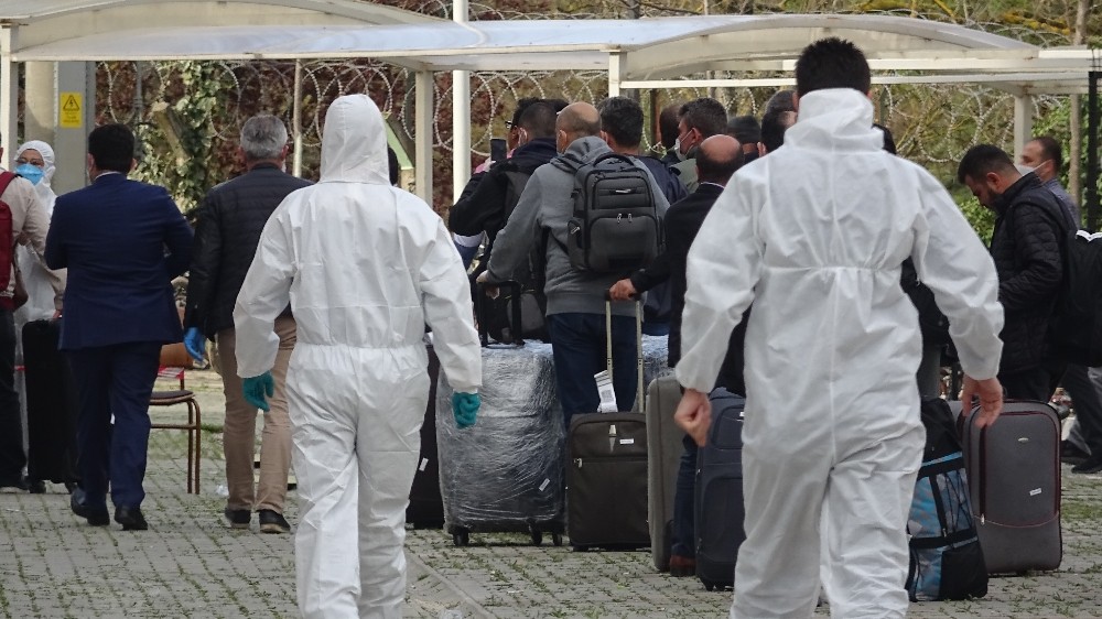 Katar’dan gelen 63 kişi Bursa’da karantinaya alındı 