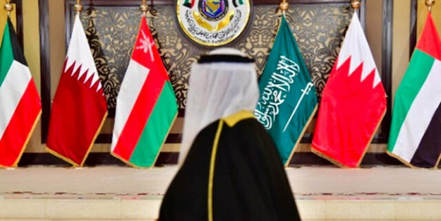 Katar'dan Körfez ülkelerine koronavirüs çağrısı: Fırsat olabilir