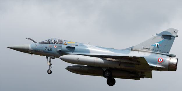 Katar'dan Mirage-2000 savaş uçağı alımını iptal ettiler