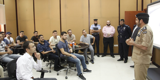 Katarlı eğitmenden Emniyet personellerine Arapça eğitimi