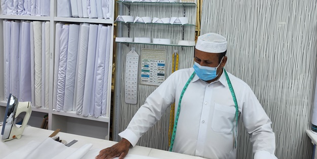 Katarlılar bayram öncesi terzilere akın etti