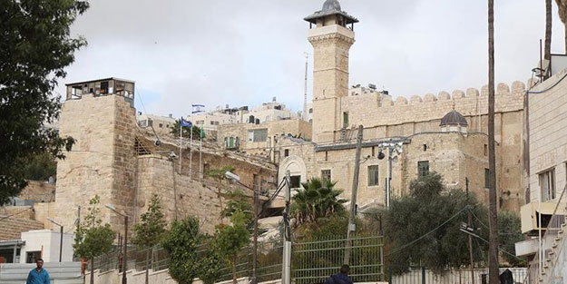 Katil devlet İsrail kutsal mekanlara el koymaya devam ediyor