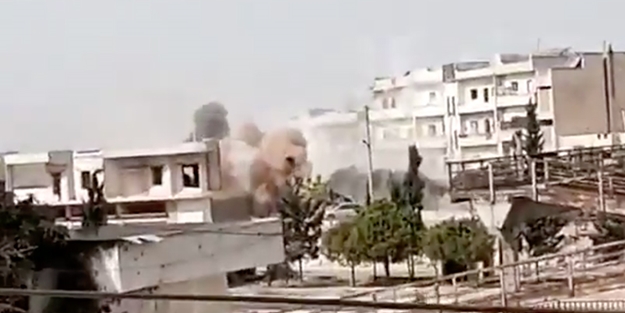 Katil Esed, sivilleri bombaladı!