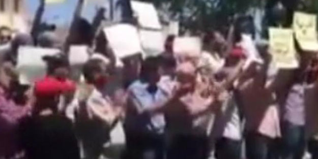 Katil Esed'e öfke dinmiyor! Sokaklara akın ettiler