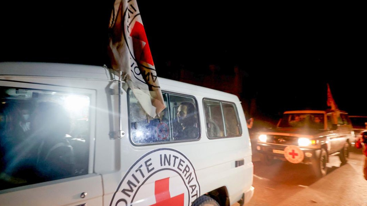 Katil İsrail, 180 Filistinliyi ülke dışına sürmeyi planlıyor