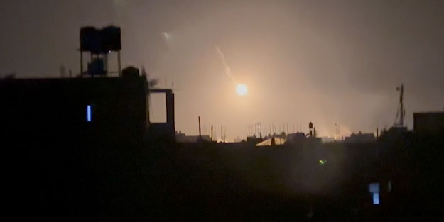 Katil İsrail bombardımana devam ediyor