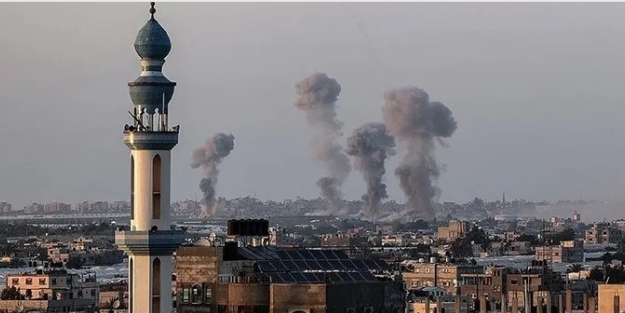 Katil İsrail, Han Yunus’ta evi vurdu: 7 Filistinli hayatını kaybetti