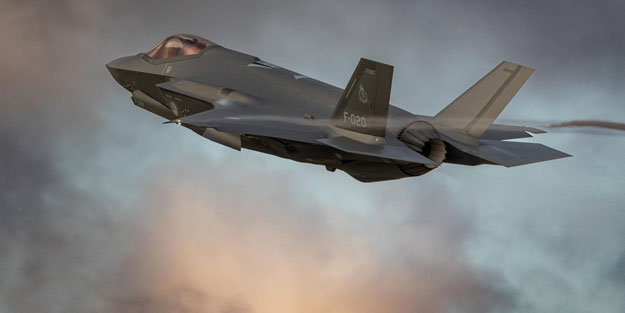 Katil İsrail kuduz köpek gibi saldırıyor