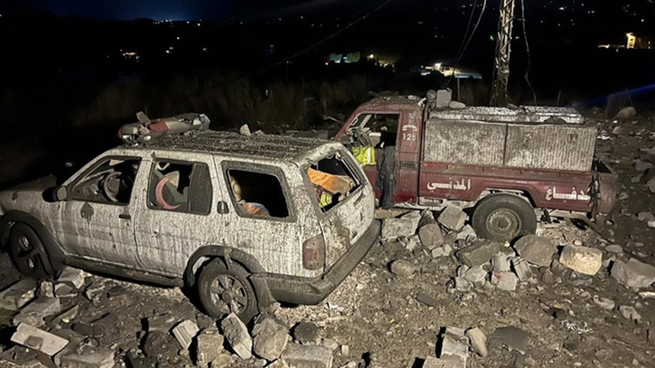 Katil İsrail sağlık görevlilerini vurdu: 5 şehid