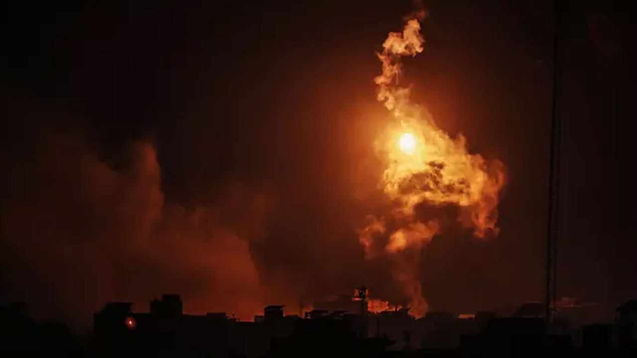 Katil İsrail yine sivilleri vurdu! Çok sayıda şehit var