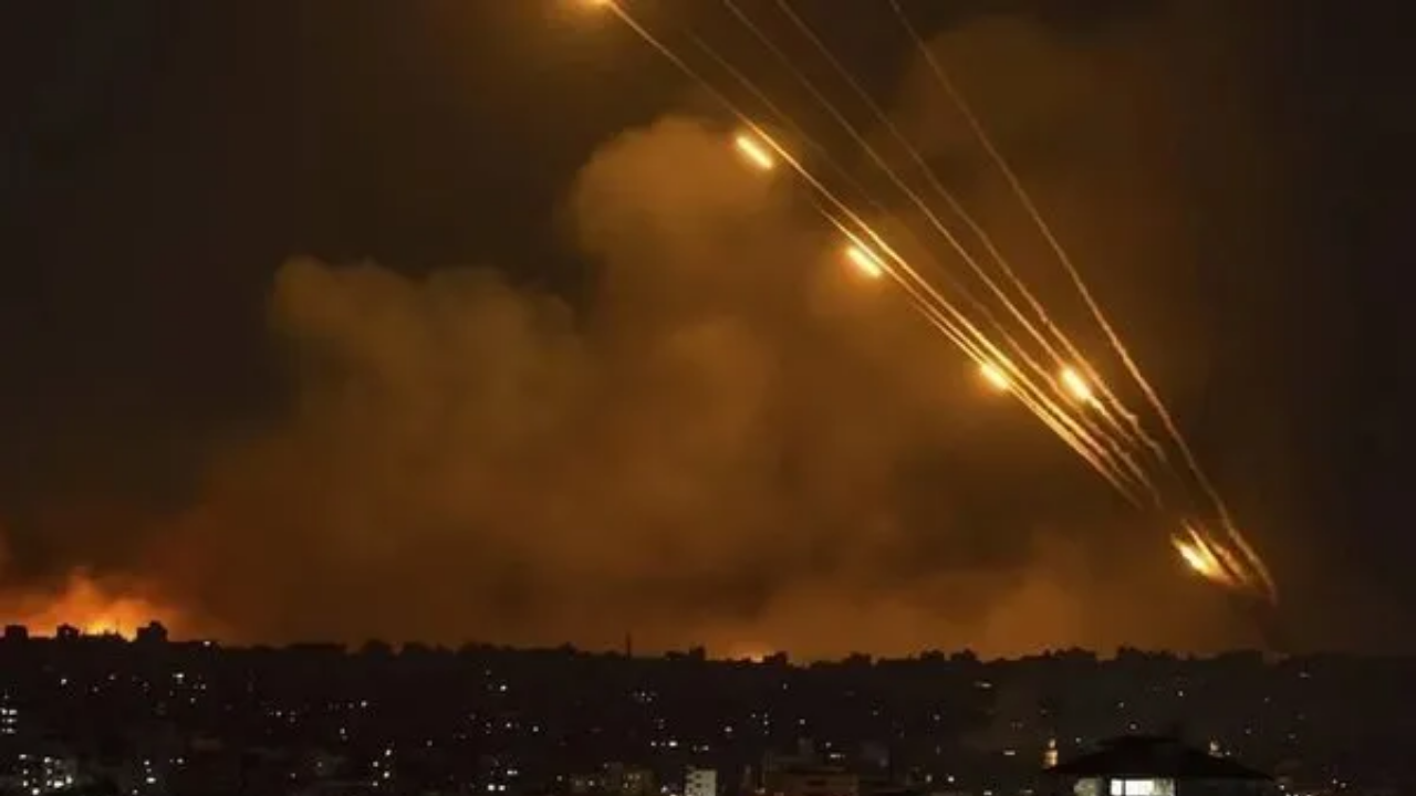 Katil İsrail’den Lübnan'a 87 hava saldırısı daha