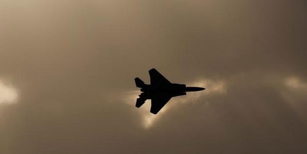 Katil İsrail'den Suriye'ye hava saldırısı