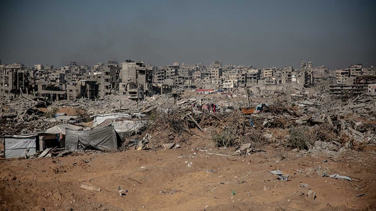 Katil İsrail'in ateşkesi bozdu! Hayatını kaybedenlerin sayısı 18'e yükseldi