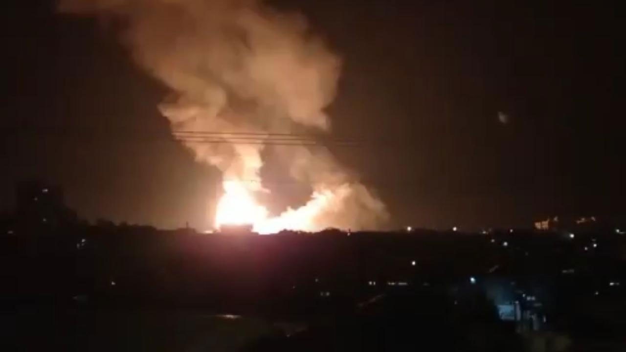 Katil İsrail'in düzenlediği saldırıda 50 Filistinli şehit oldu