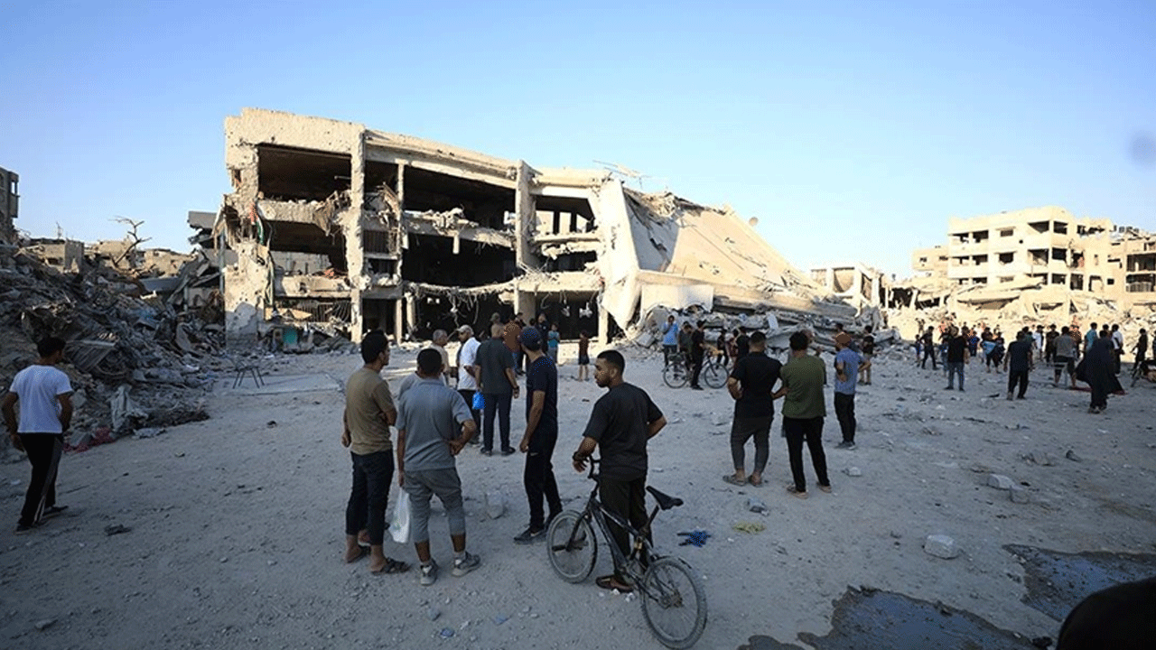 Katil İsrail’in Gazze’ye düzenlediği saldırı can aldı! 10 ölü, çok sayıda yaralı var