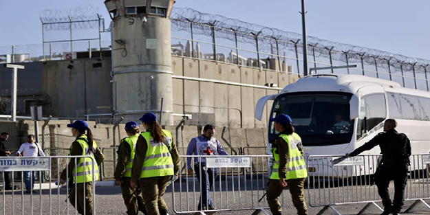 Katil İsrail'in hapishanelerinde korkunç gerçek!