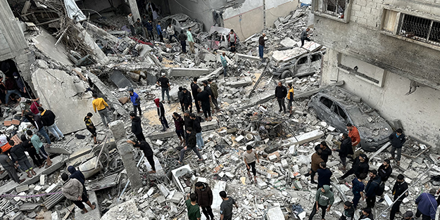 Katil İsrail'in saldırılarında 60 gazeteci hayatını kaybetti