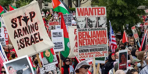 Katil Netanyahu'yu senatörler delirmiş gibi alkışladı! Vicdanlı insanlar protesto etti