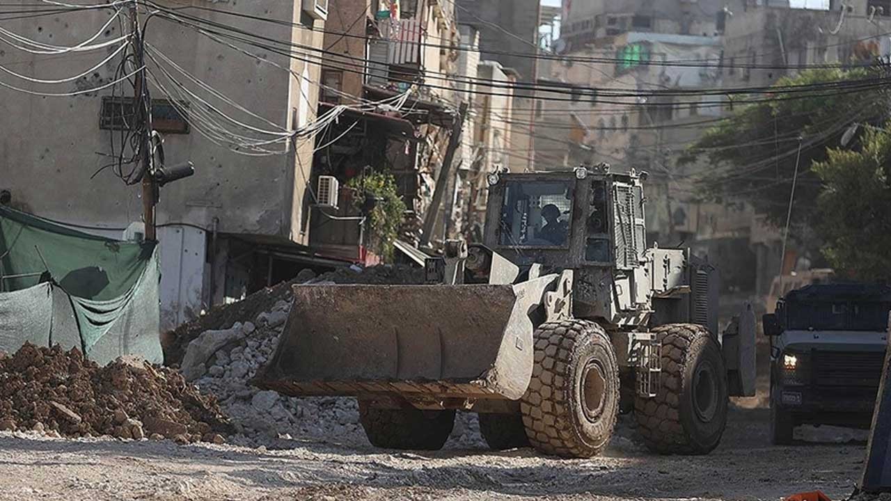 Katil sürüsü yok etmekten başka bir şey bilmiyor! Buldozerlerle tahrip ettiler
