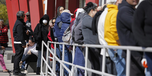 Katil ve sömürgeci ekonomi çöküyor: ABD’de işsizlik maaşı başvuruları 6 ayın zirvesinde!